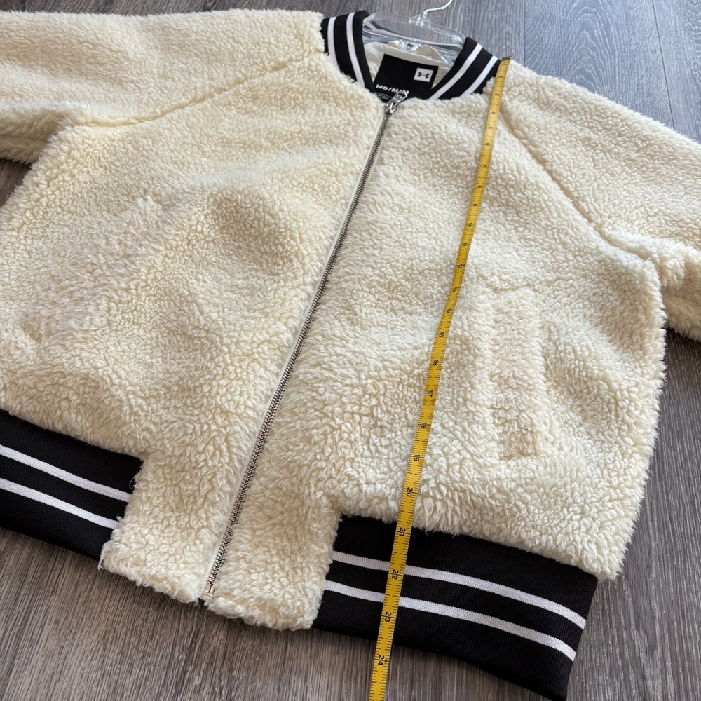 Under Armour Cream Teddy Sherpa Bomber Jacket Size M Excellent Condition - Picture 6 of 7
